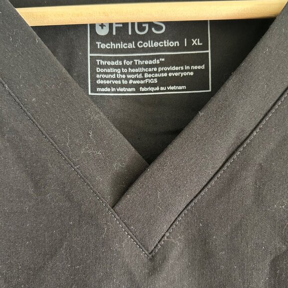 FIGS Men Size XL Black Technical Collection Double Left Chest Pocket Scrub - Picture 3 of 4